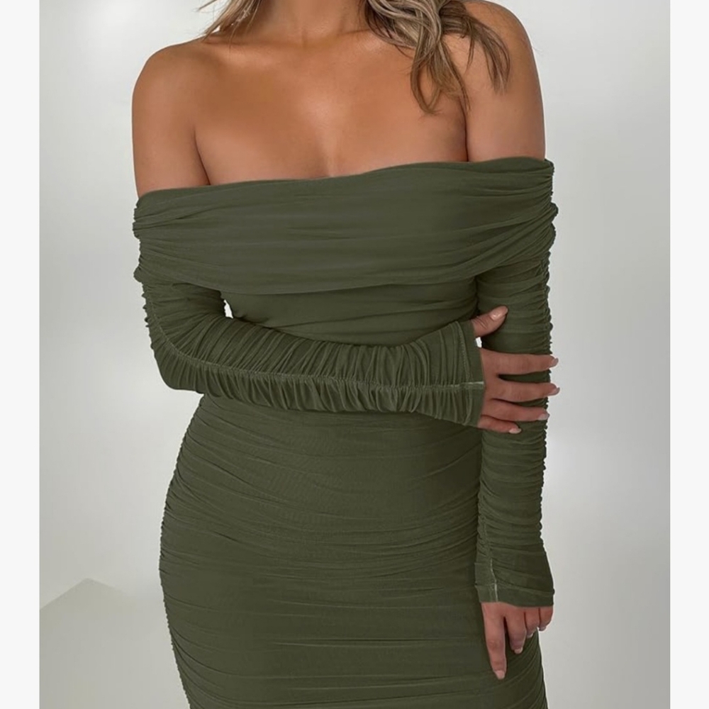 PRETTYGARDEN Fall Off Shoulder Maxi Bodycon Long Sleeve Ruched Fitted Club Dress - Picture 4 of 5